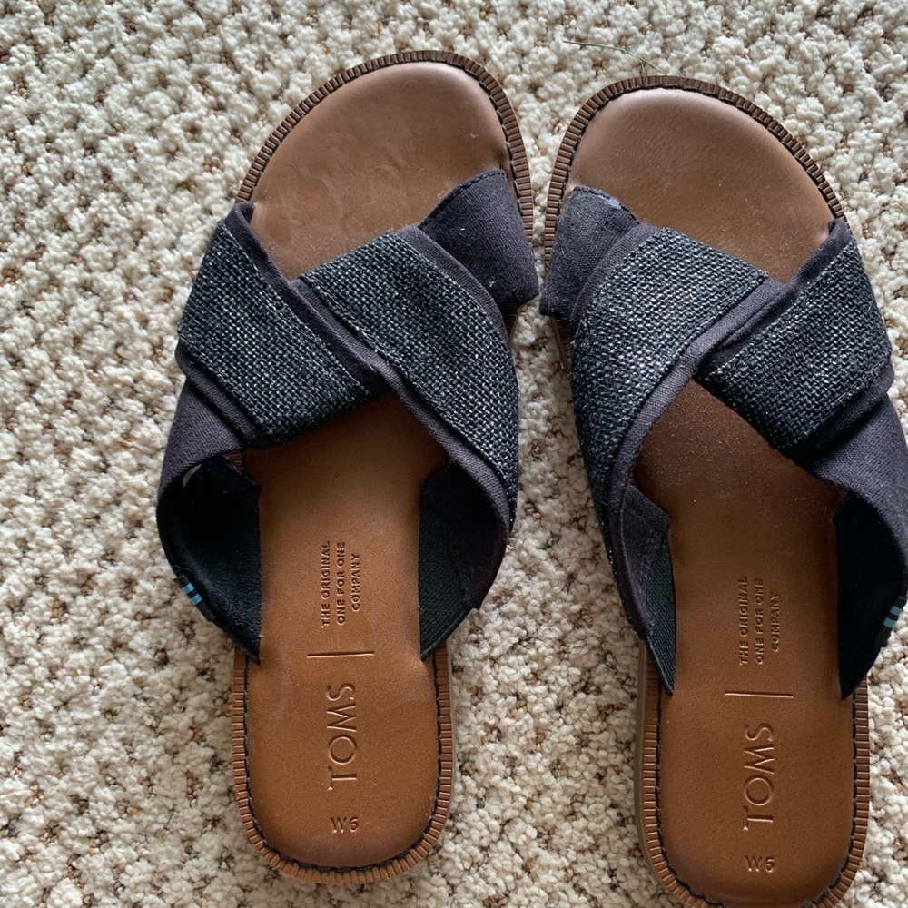 Toms sandals